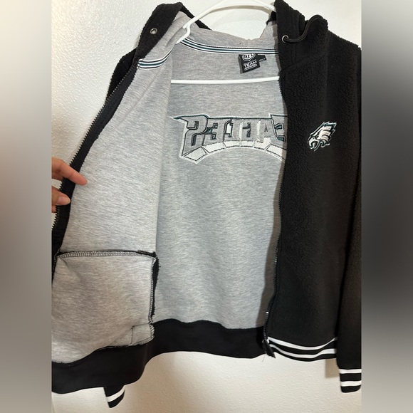 Philadelphia Eagles Adult M Fleece Black NFL Lined Zip Pocket Graphic super warm - Picture 3 of 9